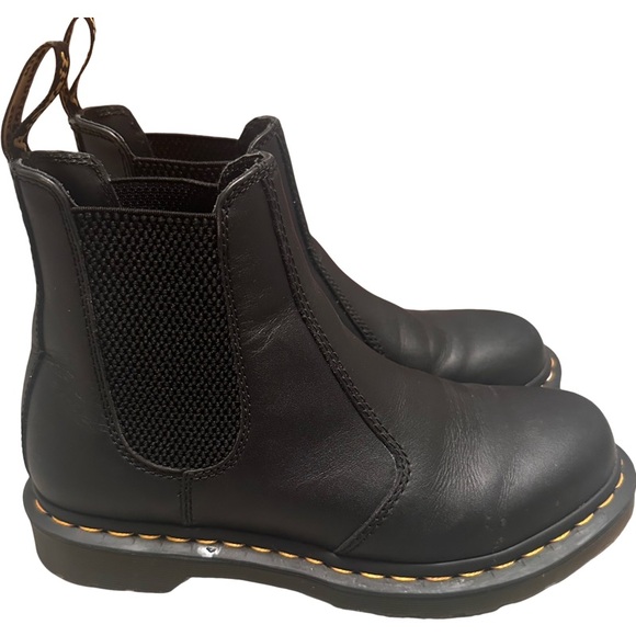 Dr. Marten Black Leather Chelsea 2976 Pull On Slip Resistant Ankle Boots - Picture 1 of 12